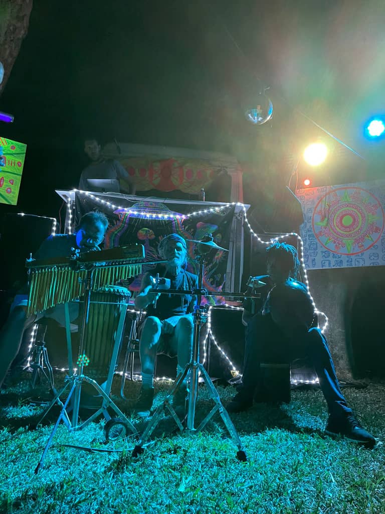 Durrel Nyazika with ensemble, evening performance